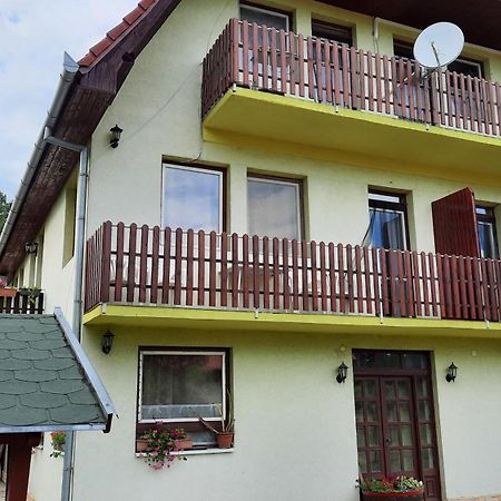 Appartement Apartmanhaz Balatonfenyves Extérieur photo